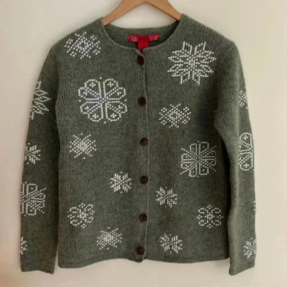 Wool Snowflake Knit Cardigan with Buttons - Picture 1 of 4